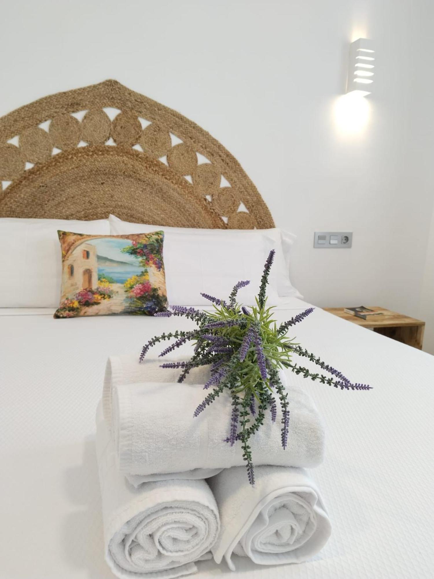 Hostal Aires Del Mar Карбонерас Экстерьер фото
