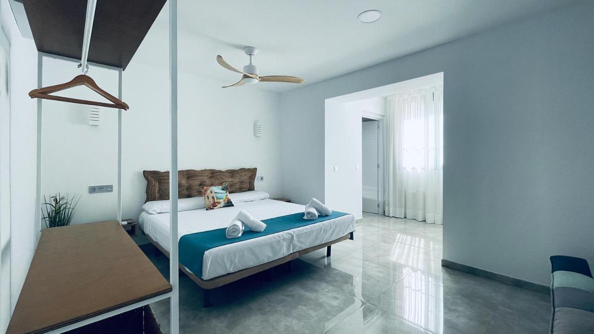 Hostal Aires Del Mar Карбонерас Экстерьер фото