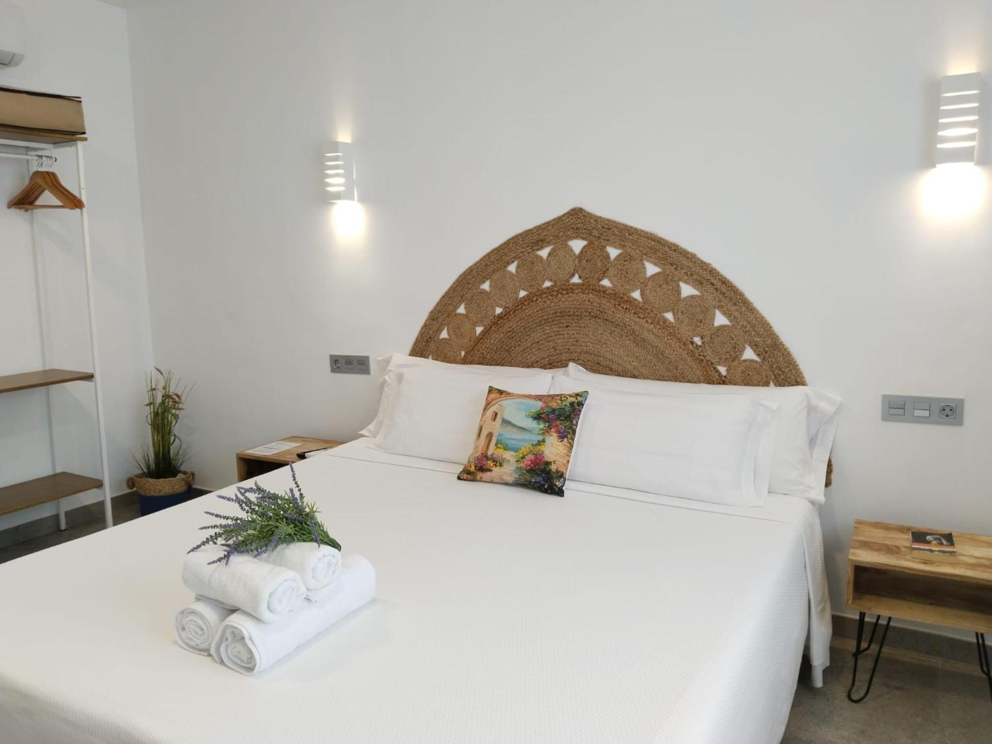 Hostal Aires Del Mar Карбонерас Экстерьер фото